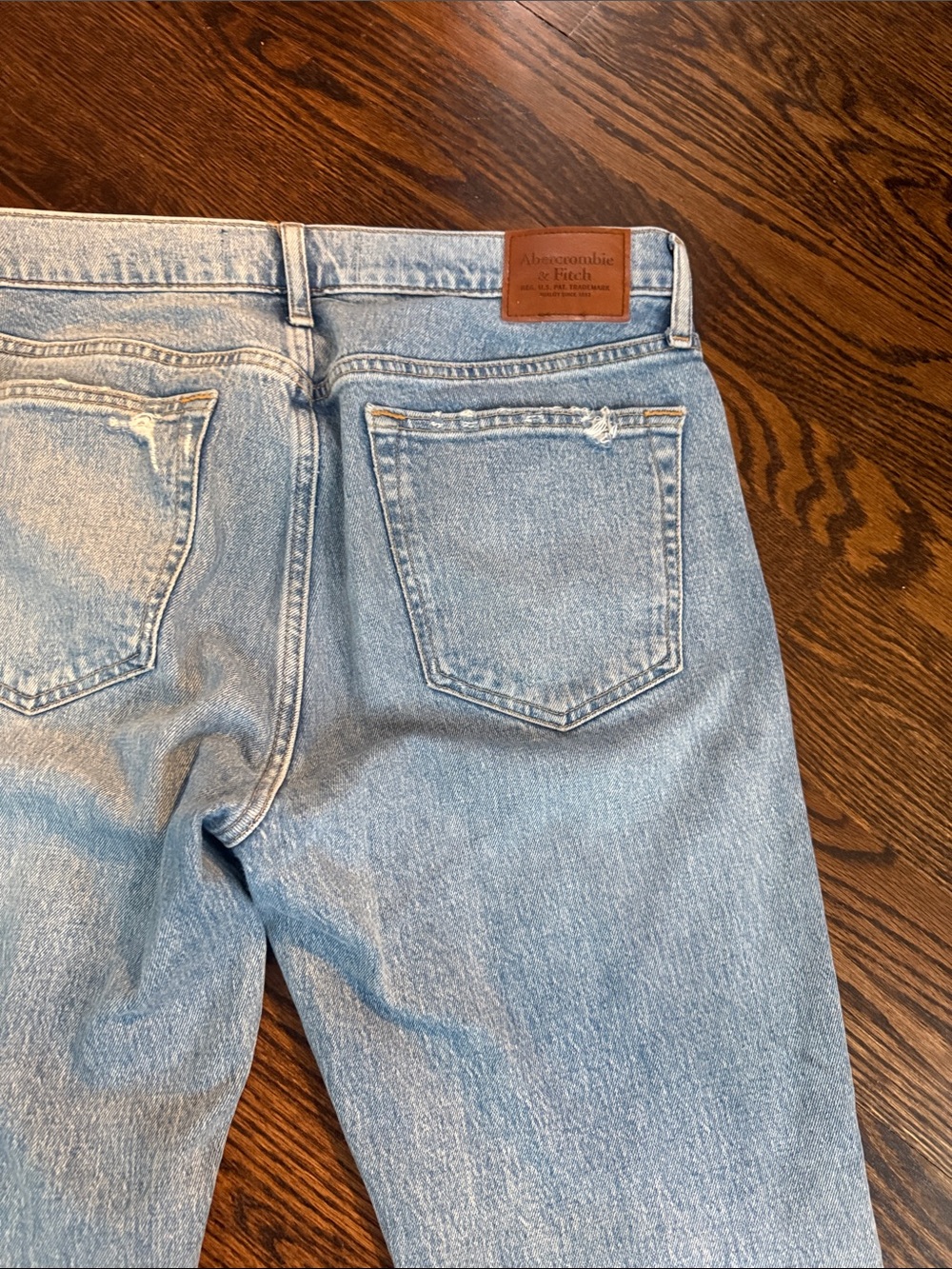 Abercrombie & Fitch 90s Slim Stretch Jeans Light Wash Raw Hem 33x32